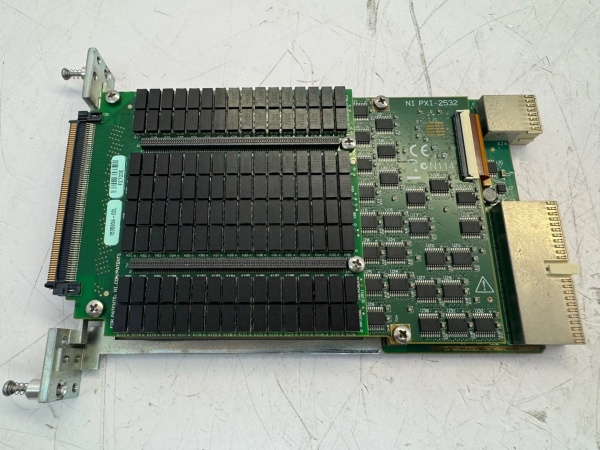 NI PXI-2532B