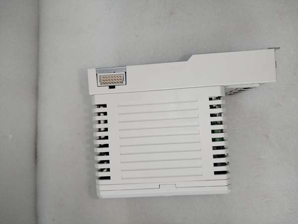 ABB 3BSE076940R1 PM862K01